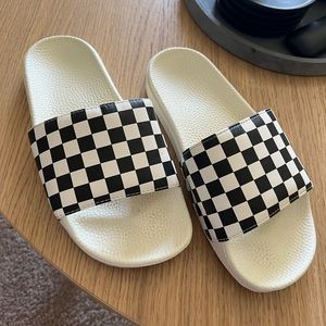 Vans slides